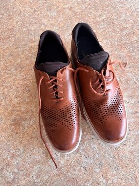 Cole Haan Men's Cognac Perforated Leather Oxfords size 7.5